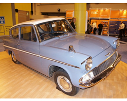 FORD ANGLIA 105E